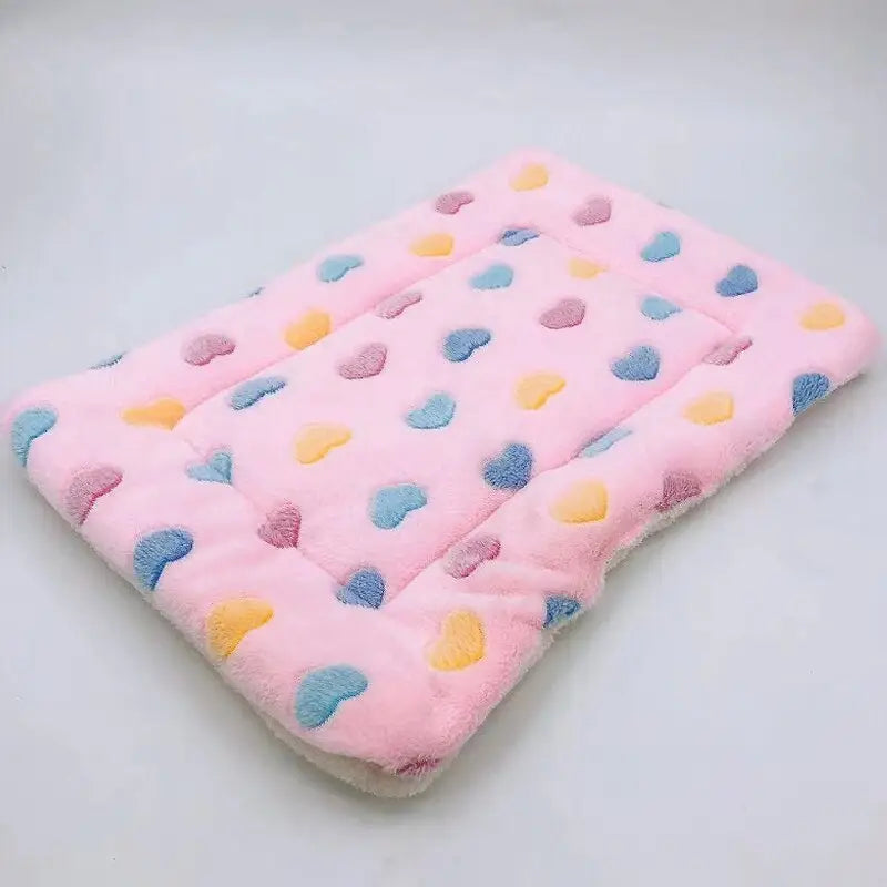 Tapetinho para Pets em Veludo Coral – Versátil Tamanhos P a GG | Caprioli Inter Caminha e casinha Cachorro Coração Rosa